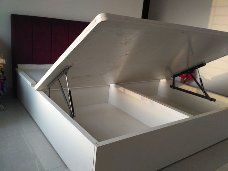 Half hydraulic bed